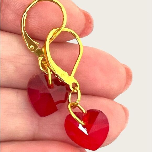 Red Crystal heart earrings Gold plated - Picture 2 of 7